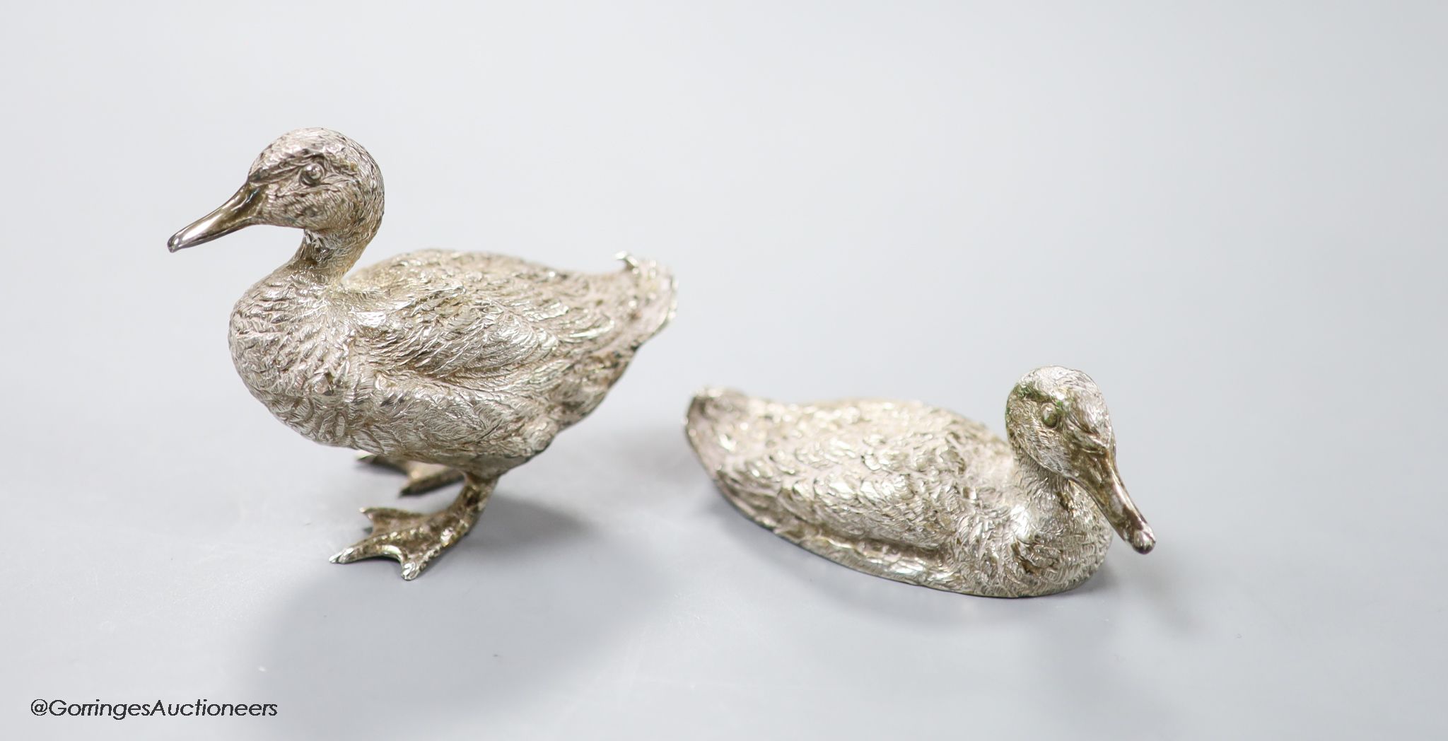 Two modern silver miniature model ducks, C.F.H & Co, London, 1992, tallest 54mm, 159 grams.